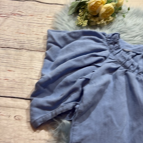 The Shirt by Rochelle Behrens Blue Crop Off The Shoulder French Girl Top sz M - Picture 2 of 11